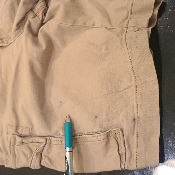 Old Navy 30" cargo shorts - Picture 5 of 8